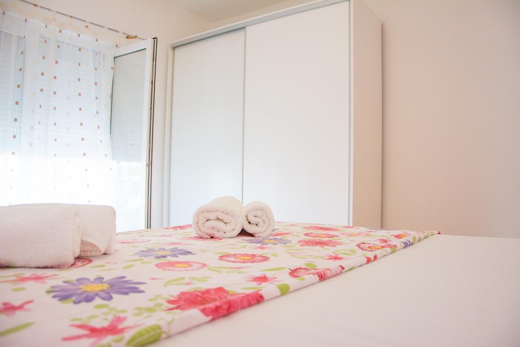 Apartment Klara Biograd Na Moru Ngoại thất bức ảnh