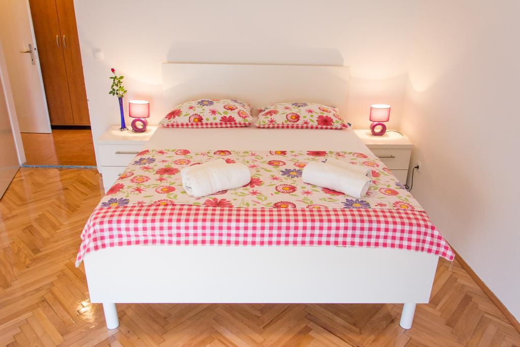 Apartment Klara Biograd Na Moru Ngoại thất bức ảnh